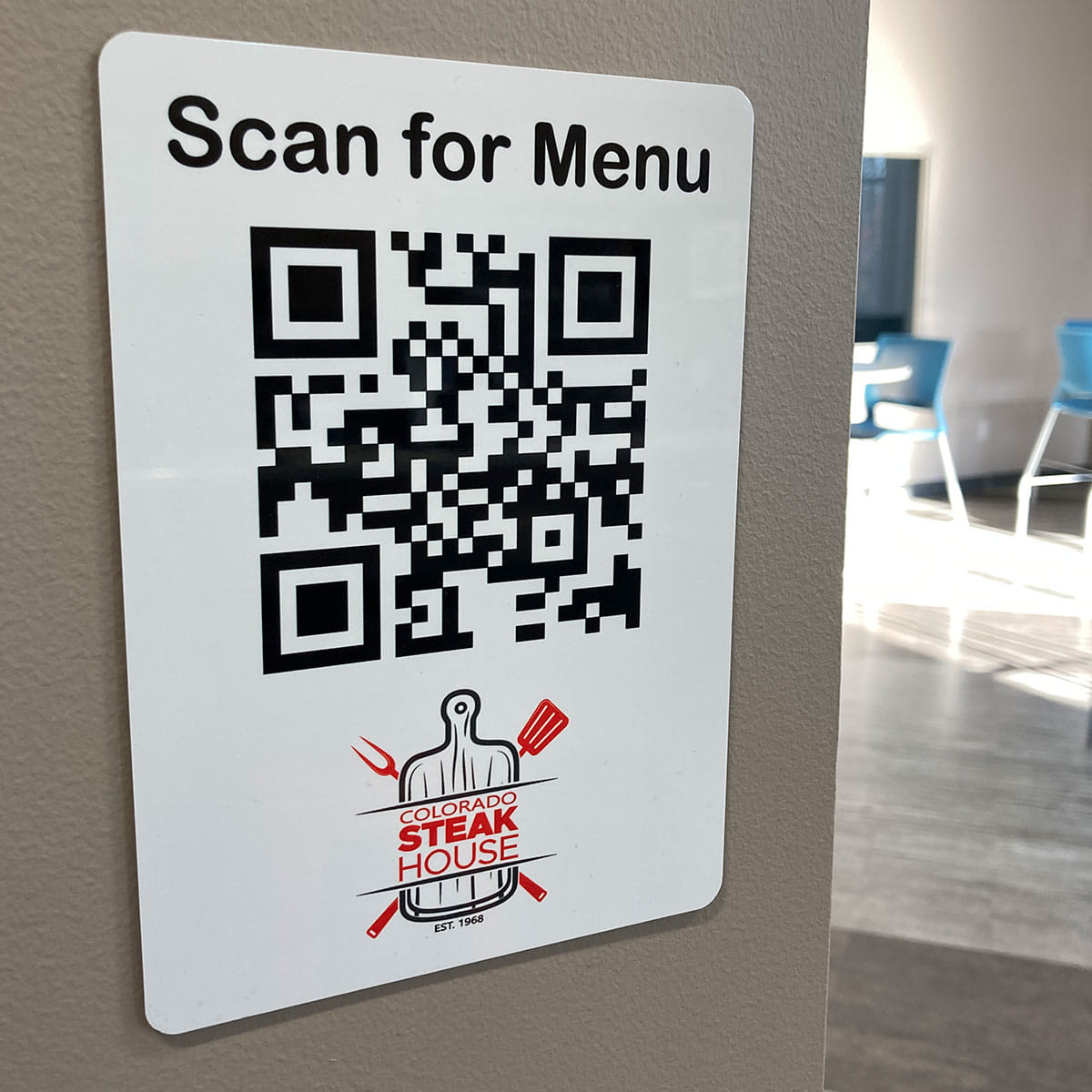 A menu QR code scanning sign
