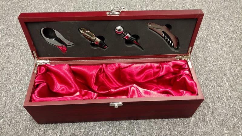 Custom luxury wine box with accessories