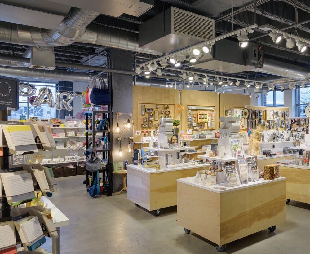 Trade Show & Retail Fixtures